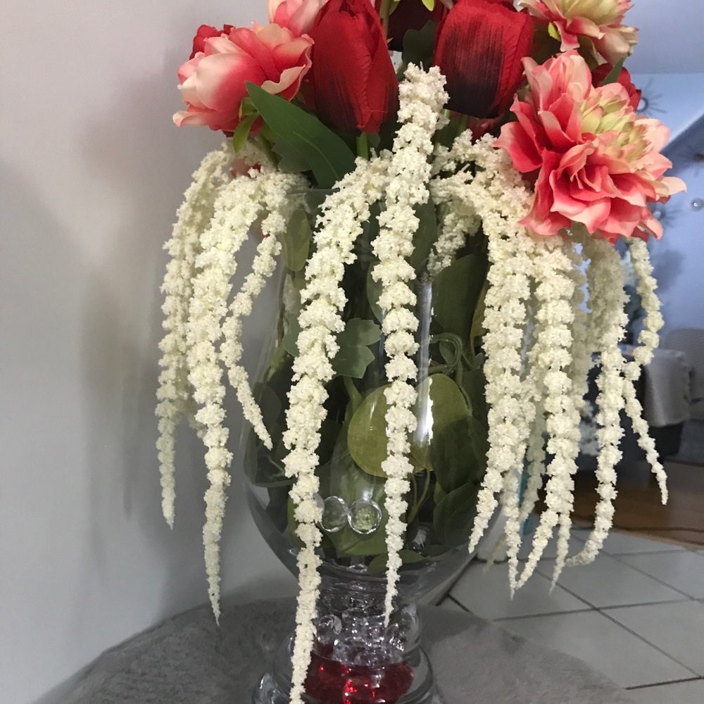 Center table decoration - Picture 3 of 11